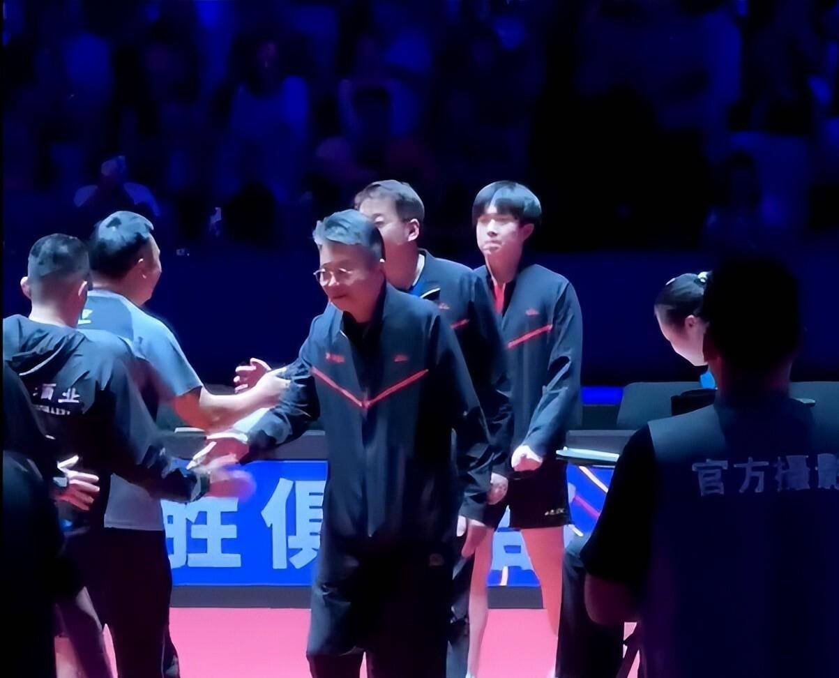 韩国乒乓球队血洗奥地利乒乓球队，许昕三分雨点燃全场