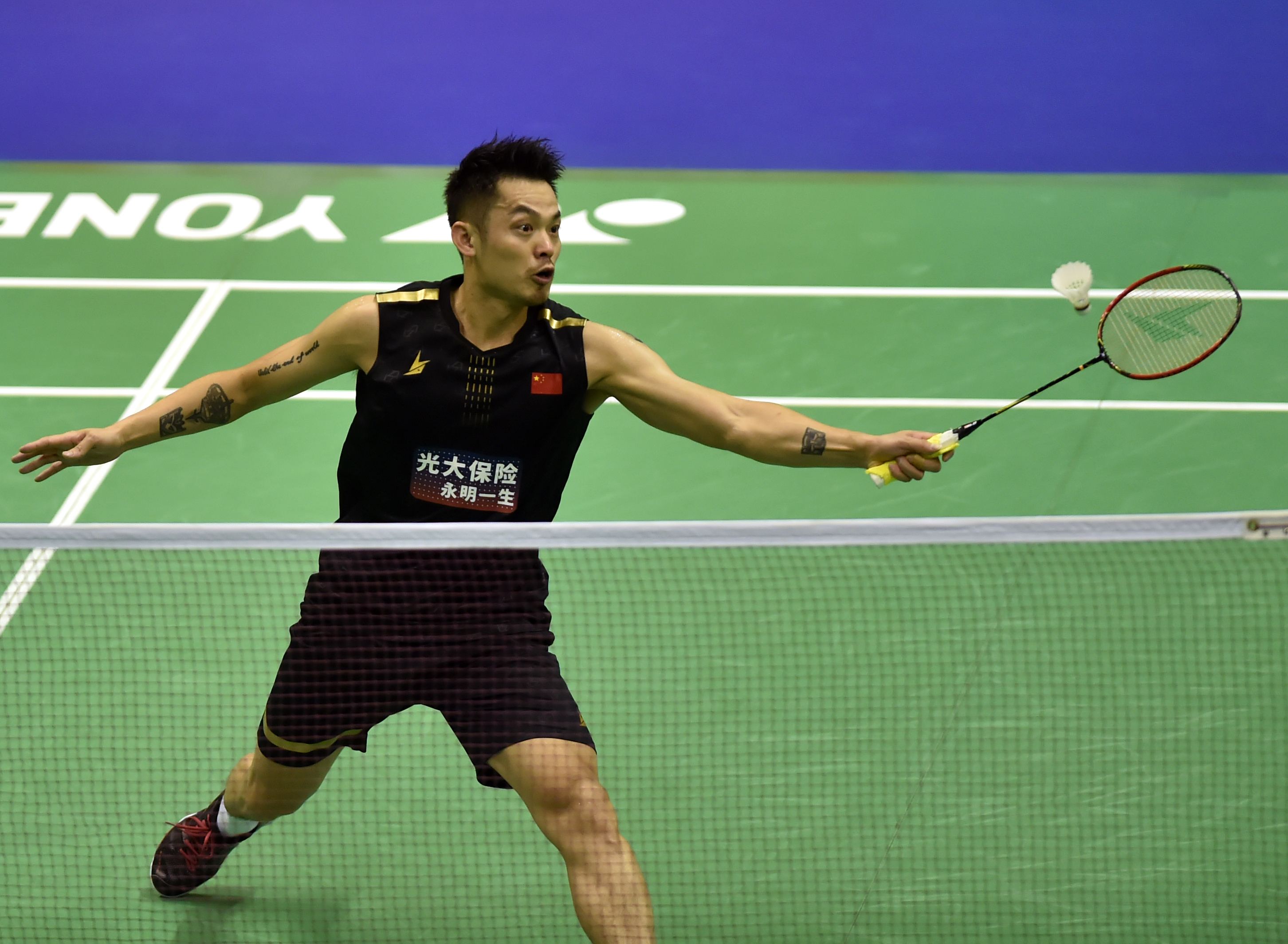中国羽毛球队鏖战印尼羽毛球队，林丹高光表现