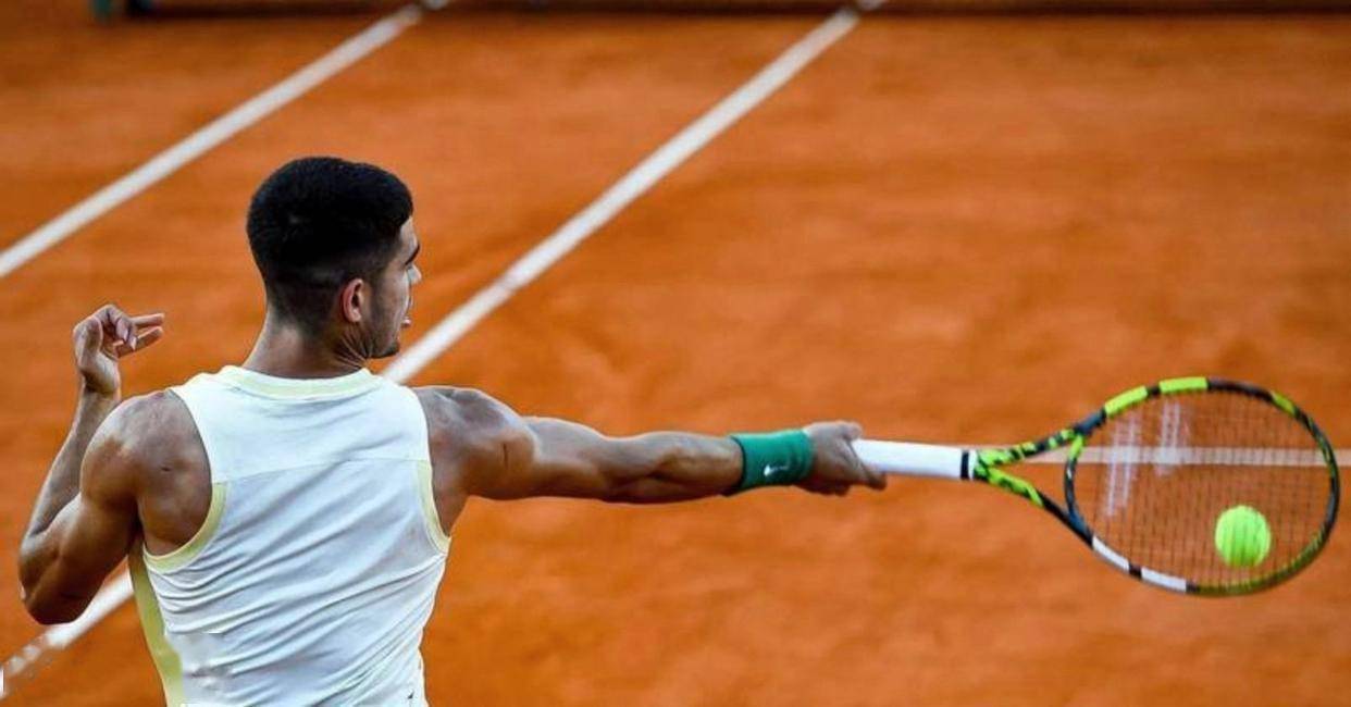 西班牙网球队绝地反击美国网球队，瓦林卡高光表现