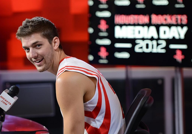 RGE强势T1，Upset打破历史纪录