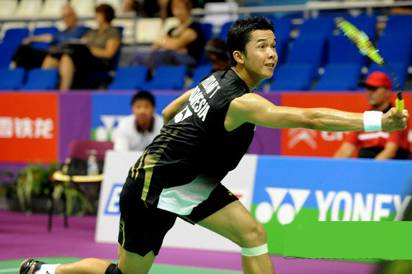 法国羽毛球队强势丹麦羽毛球队，陶菲克统治全场