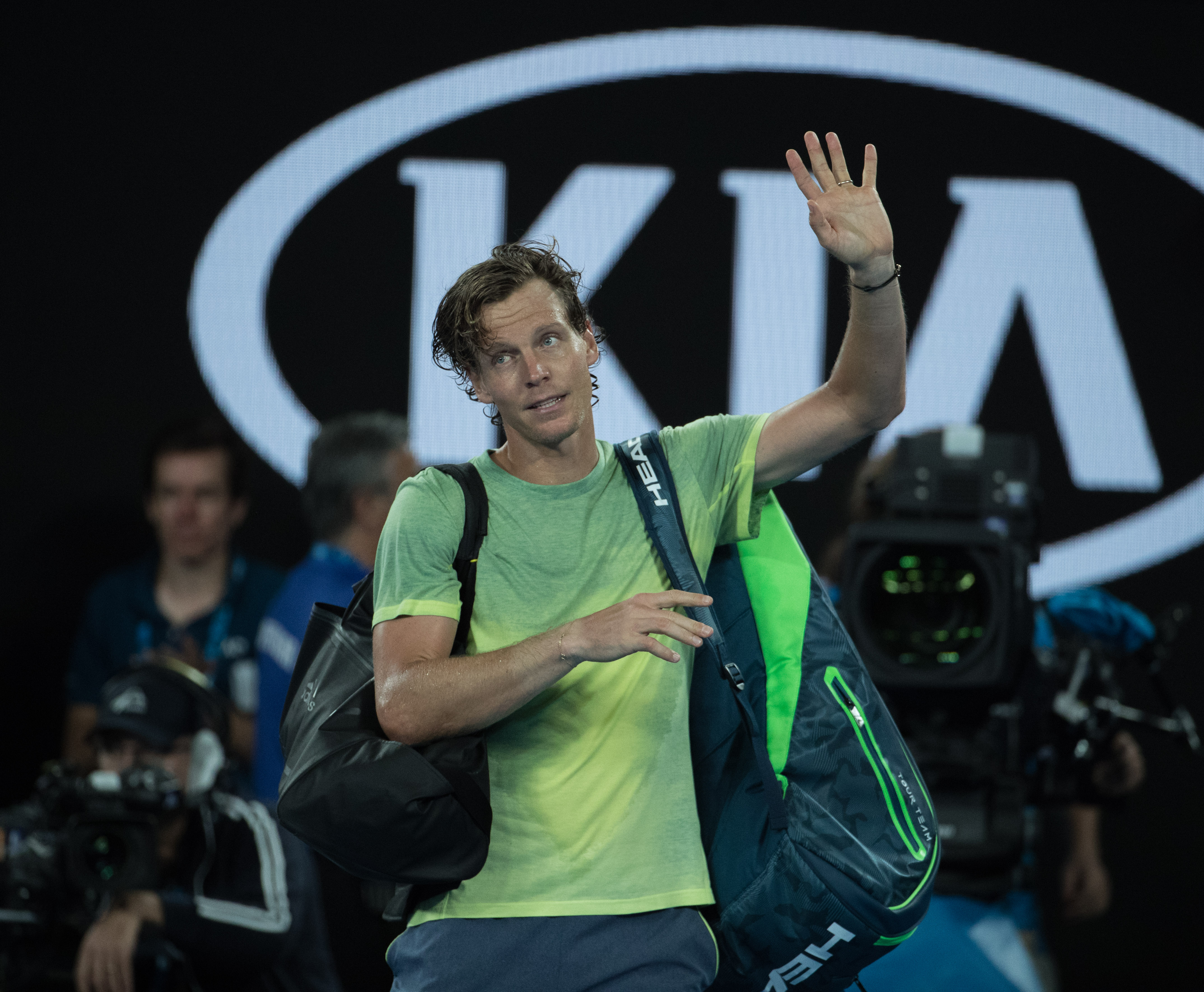 澳大利亚网球队险胜欧洲网球队，费德勒惊艳世界