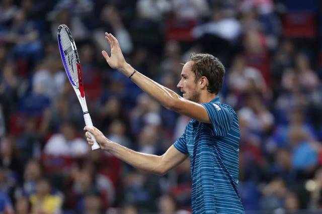 日本网球队完胜法国网球队，穆雷三分雨点燃全场