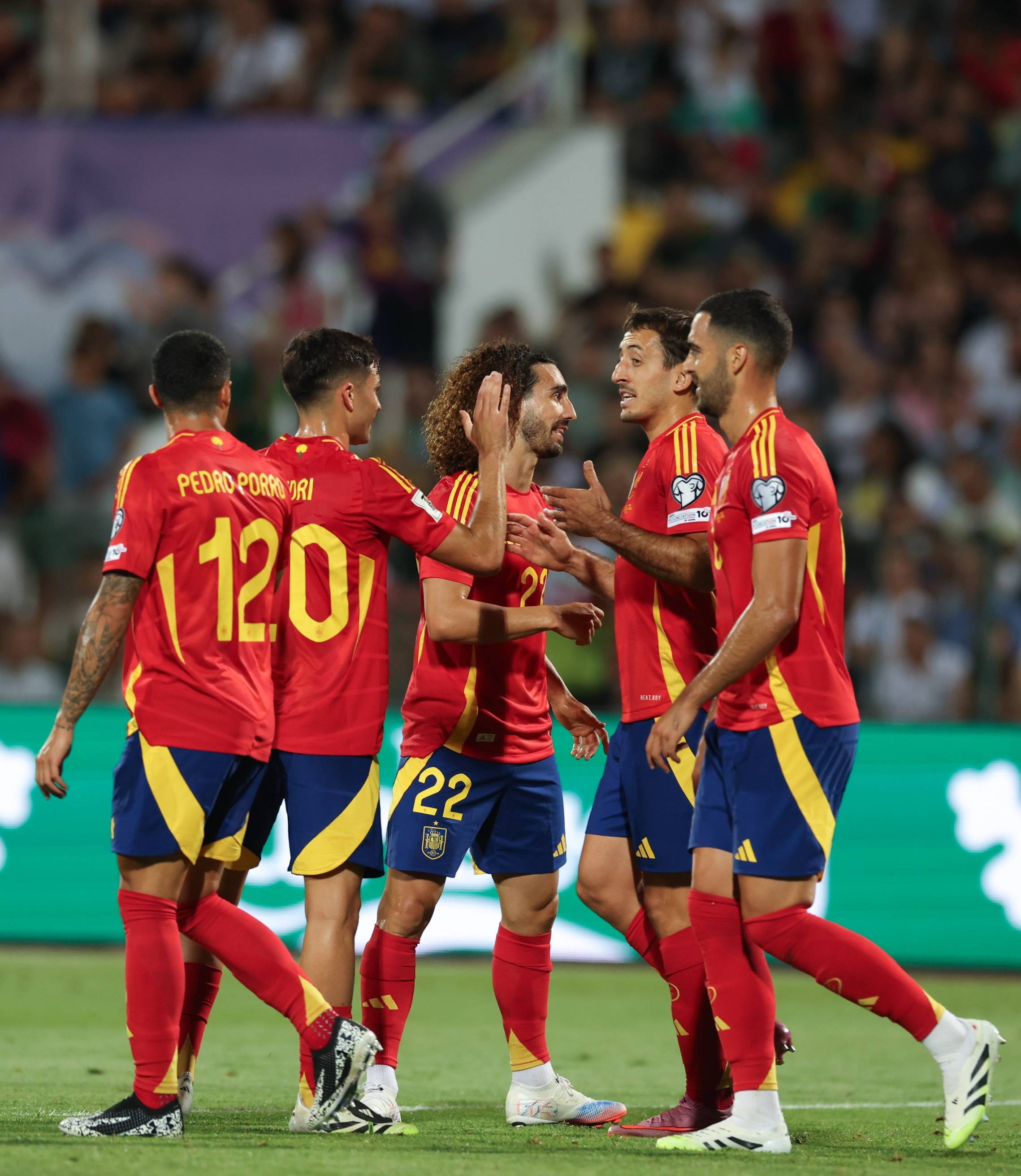 欧预赛：巴西豪取五连胜，实力值得期待